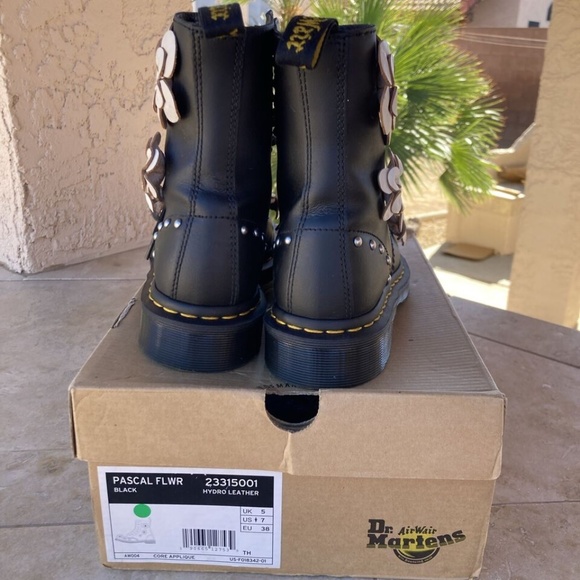 Dr. Martens Women's 1460 Pascal LIMITED EDITION 3D Flowers US 7 RARE & Unique!! - Picture 10 of 12